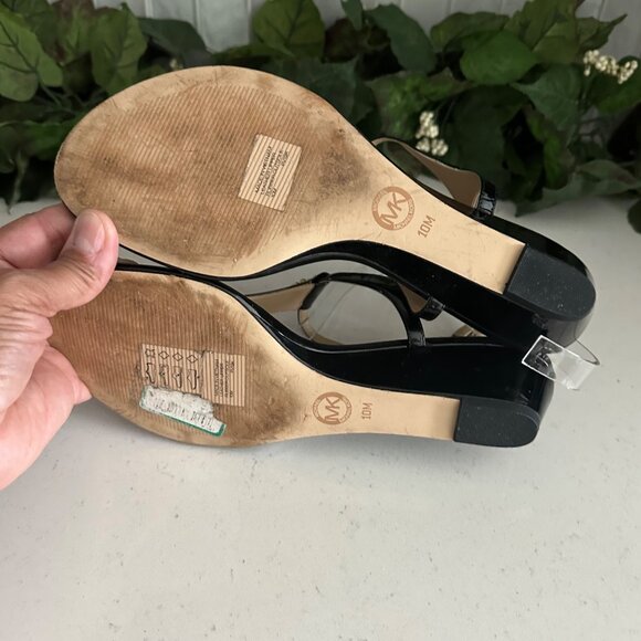 Michael Kors Black Patent Leather Thong Sandals Size 10M - Picture 8 of 8